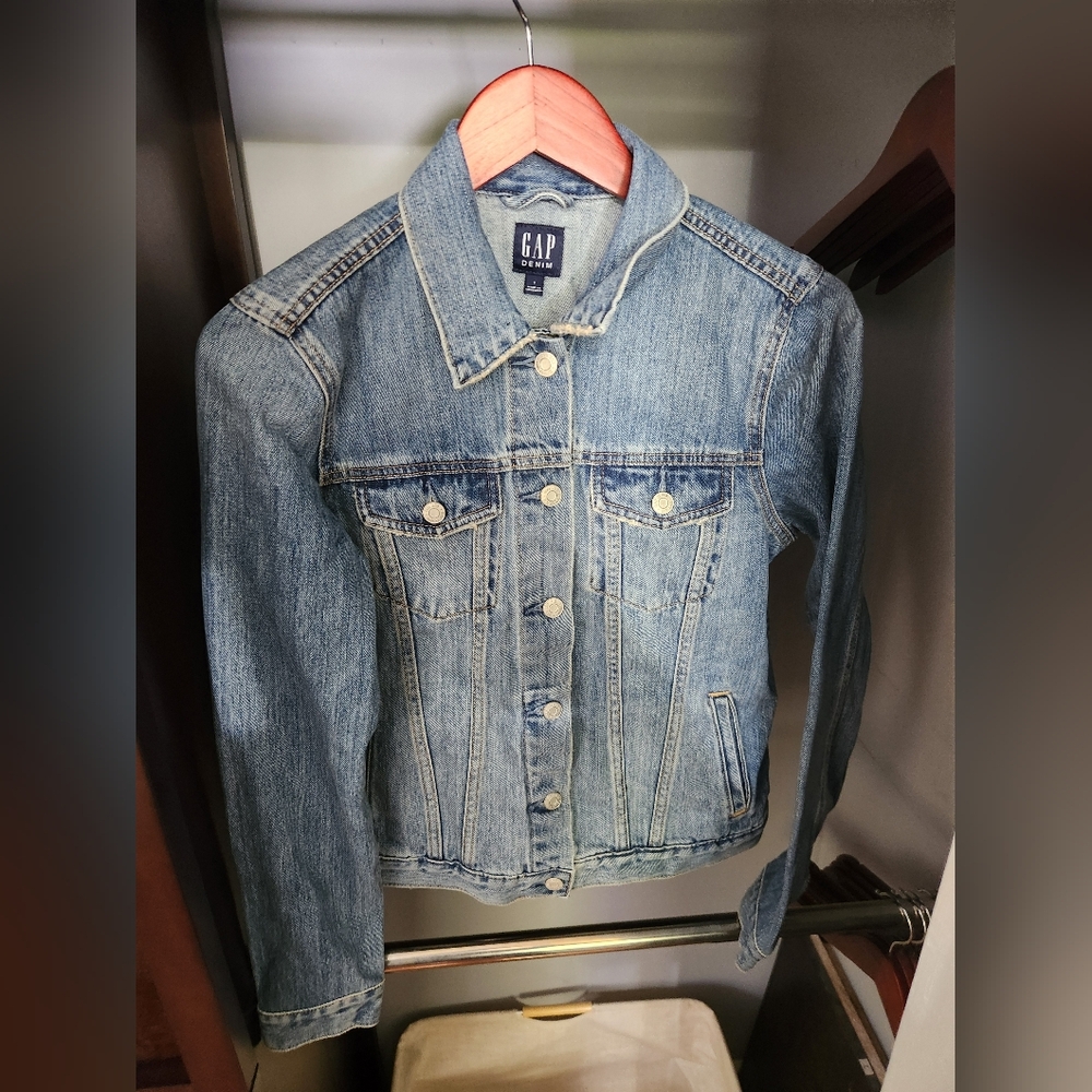 Womens Small GAP Blue Denim Jacket